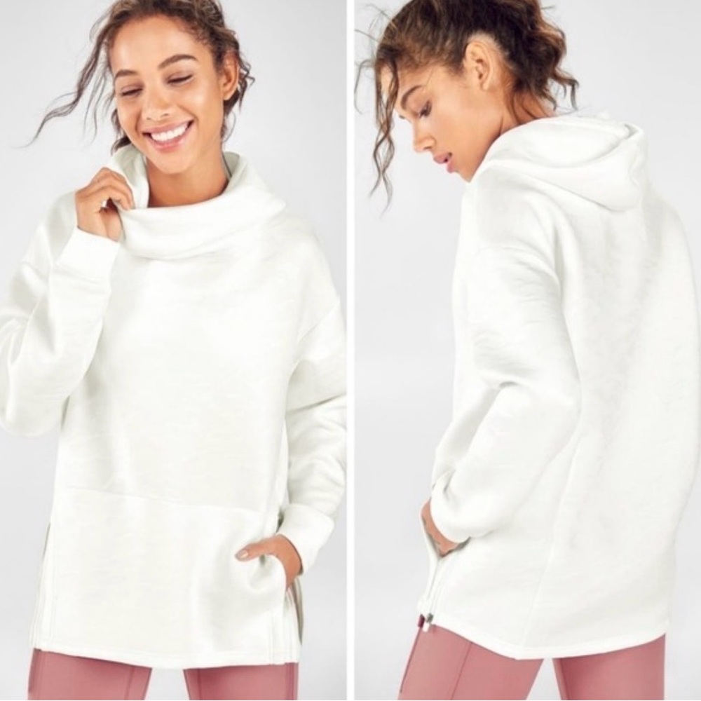 Fabletics Lotta Cocoon White Camo Hoodie XXS